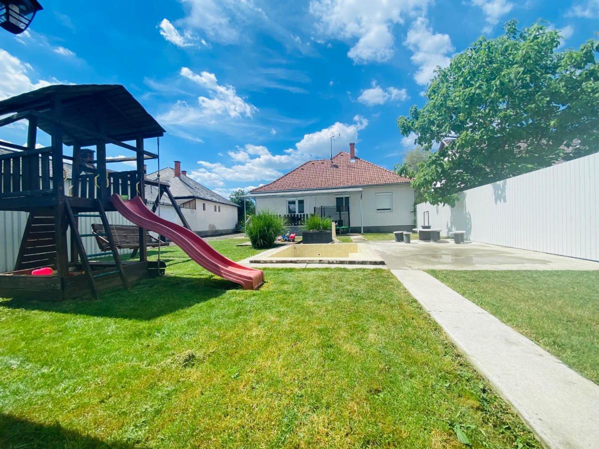 Pandora Pool Apartman Hajdúszoboszló Exteriér fotografie