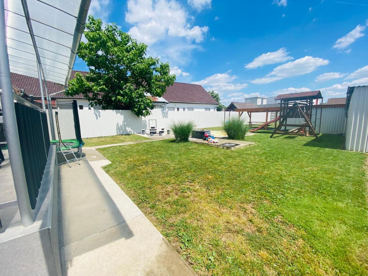 Pandora Pool Apartman Hajdúszoboszló Exteriér fotografie