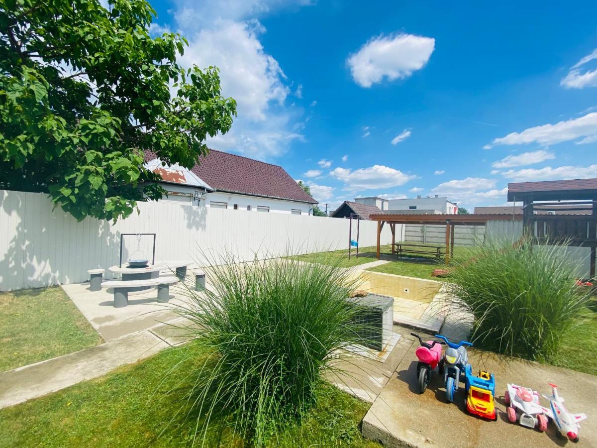 Pandora Pool Apartman Hajdúszoboszló Exteriér fotografie