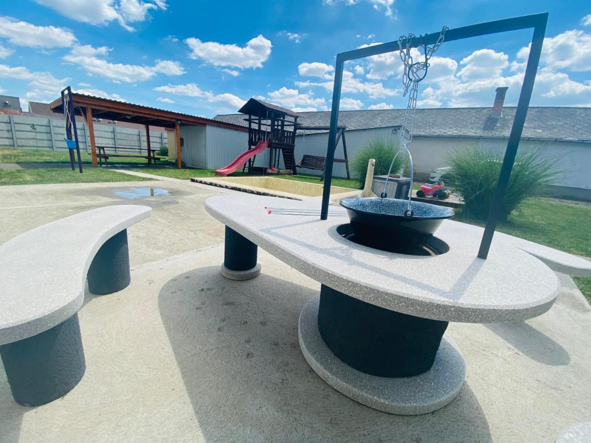 Pandora Pool Apartman Hajdúszoboszló Exteriér fotografie